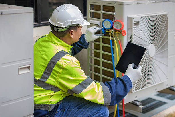 Professional Hvac technician working in El Reno, OK